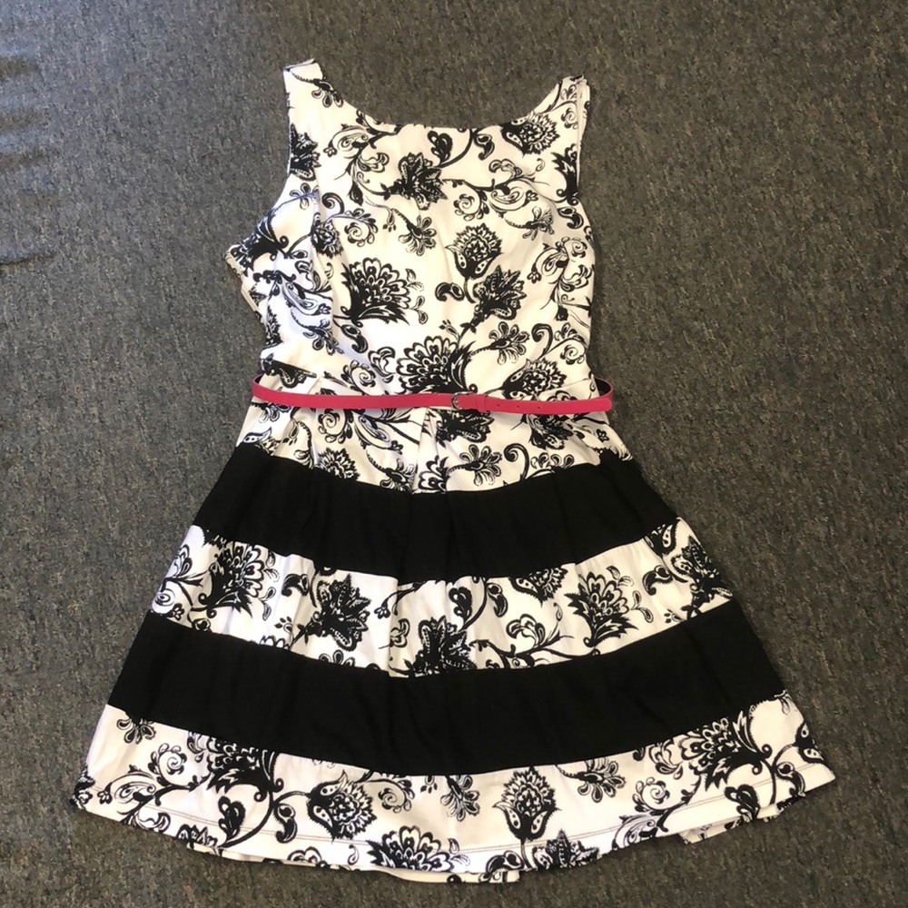 Women’s plus size floral dress